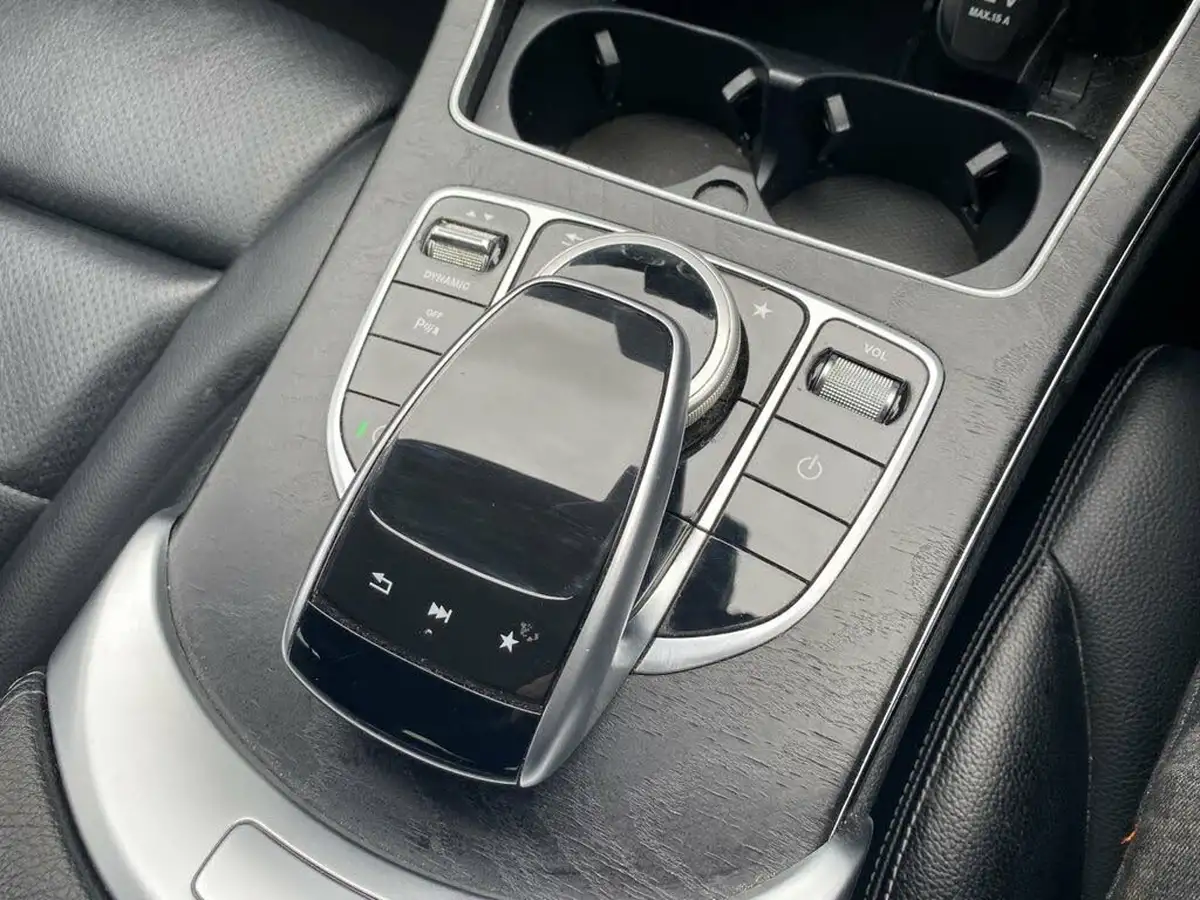 2016-mercedes-benz-c-class-21d-c220d-amg-line-170ps-ss-saloon-4d-auto-big-33