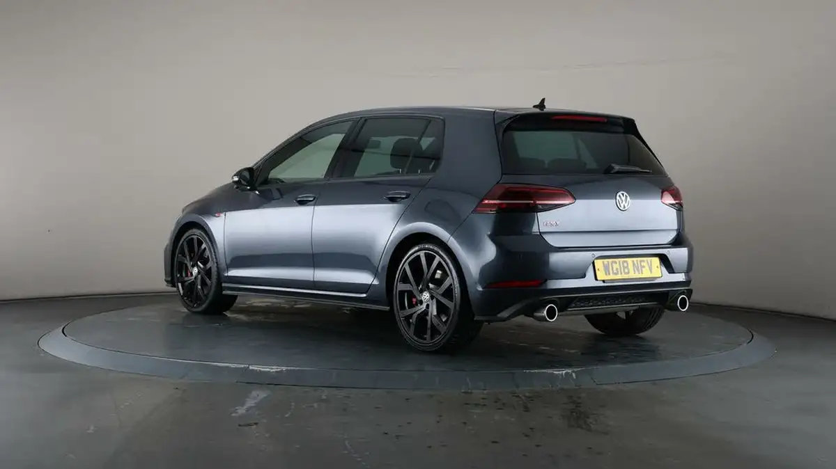 2018-volkswagen-golf-20-tsi-gti-performance-ss-5d-dsg-big-64