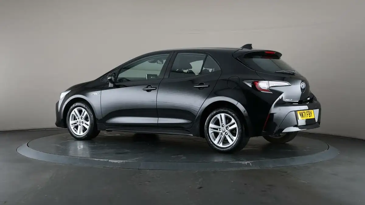 2022-toyota-corolla-18-vvt-i-icon-tech-trk-hatchback-5d-big-67