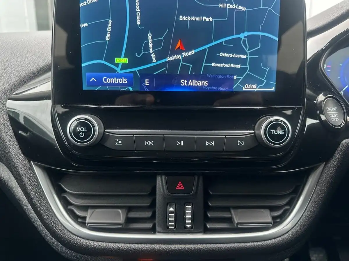 2022-ford-fiesta-10t-titanium-x-125ps-hybrid-mhev-big-22