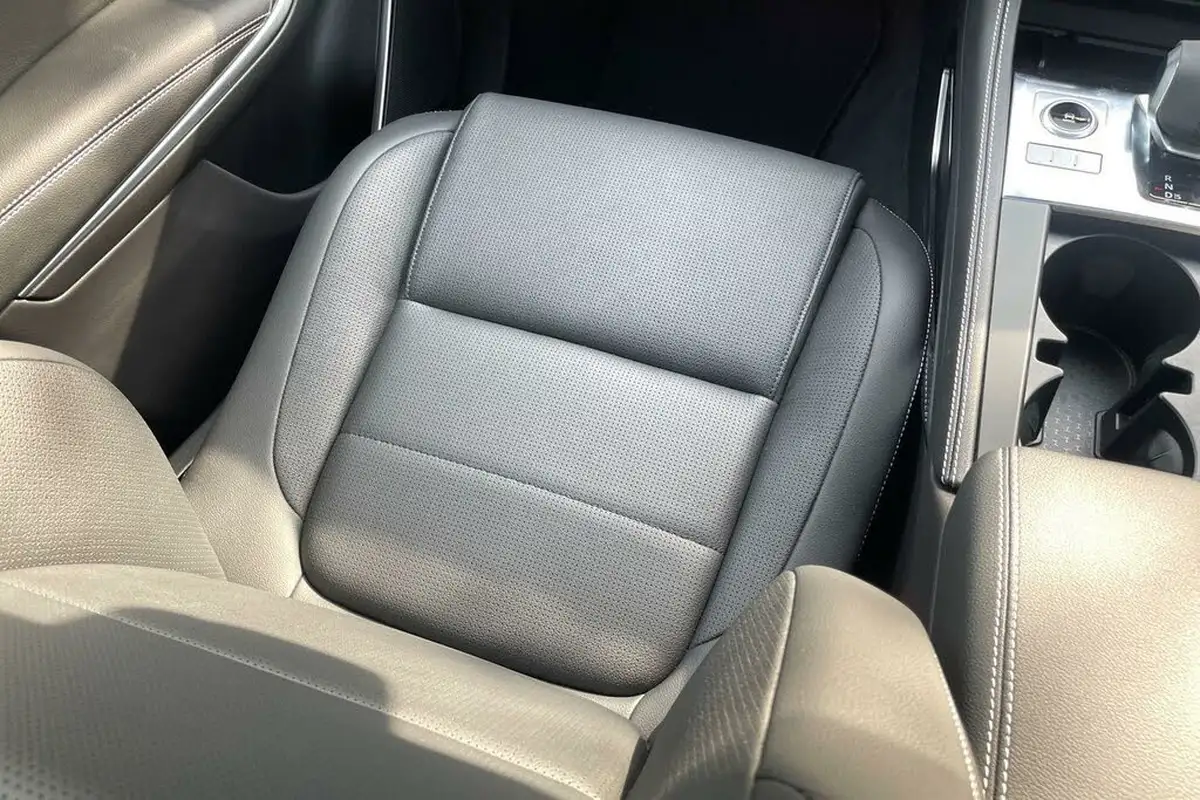 2024-jaguar-f-pace-20-d200-r-dynamic-se-black-big-31