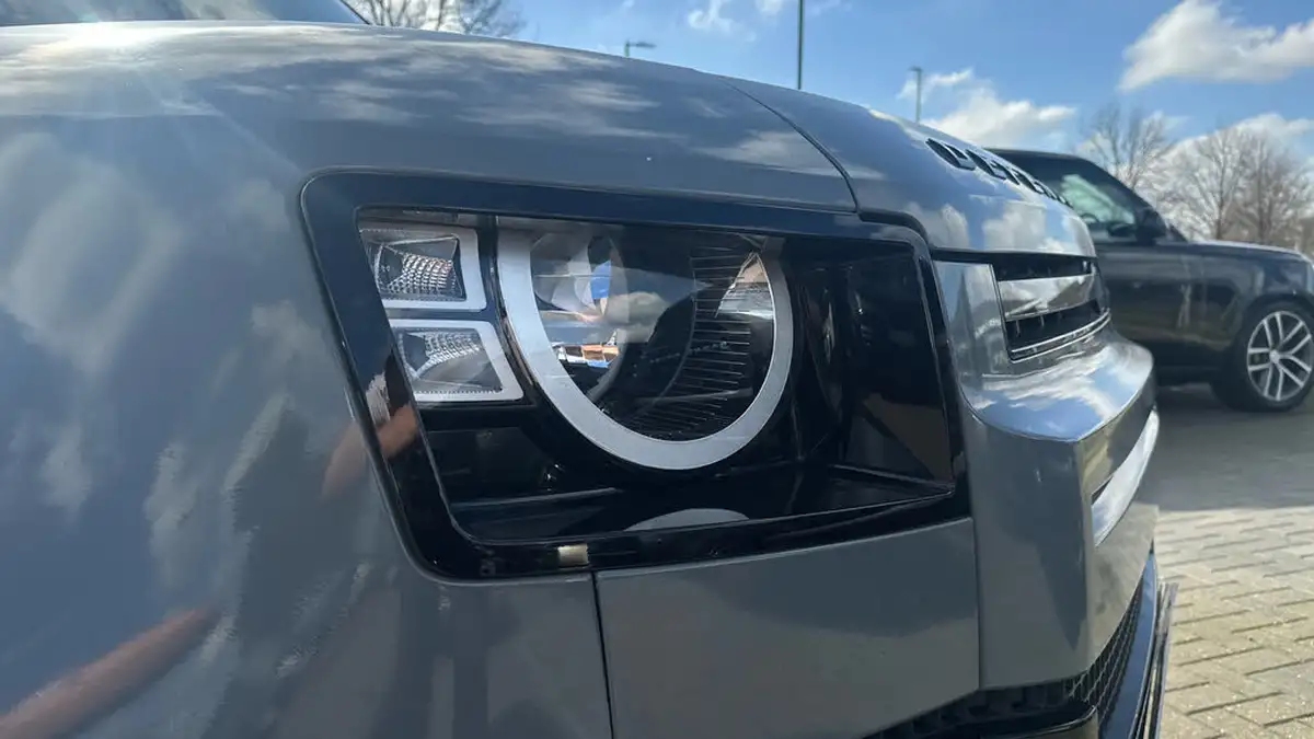 2021-land-rover-110-defender-30-d250-hard-top-s-110-big-16