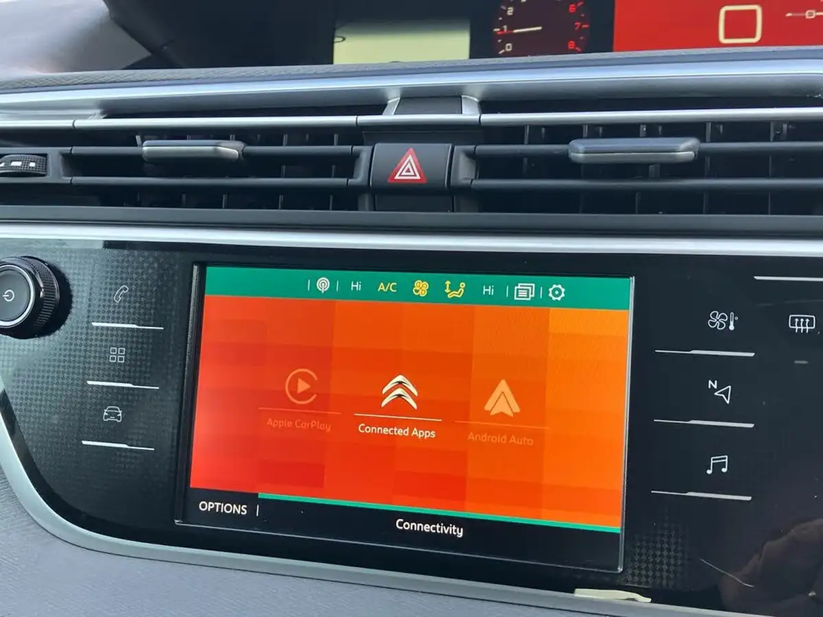 2022-citroen-grand-c4-spacetourer-12-puretech-sense-eat8-big-39