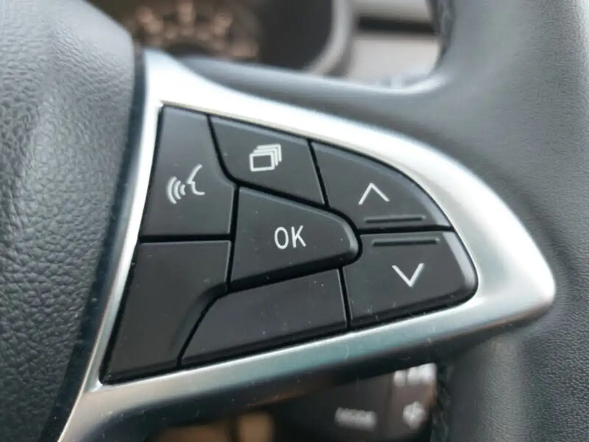 2022-dacia-sandero-10-tce-comfort-90bhp-big-16