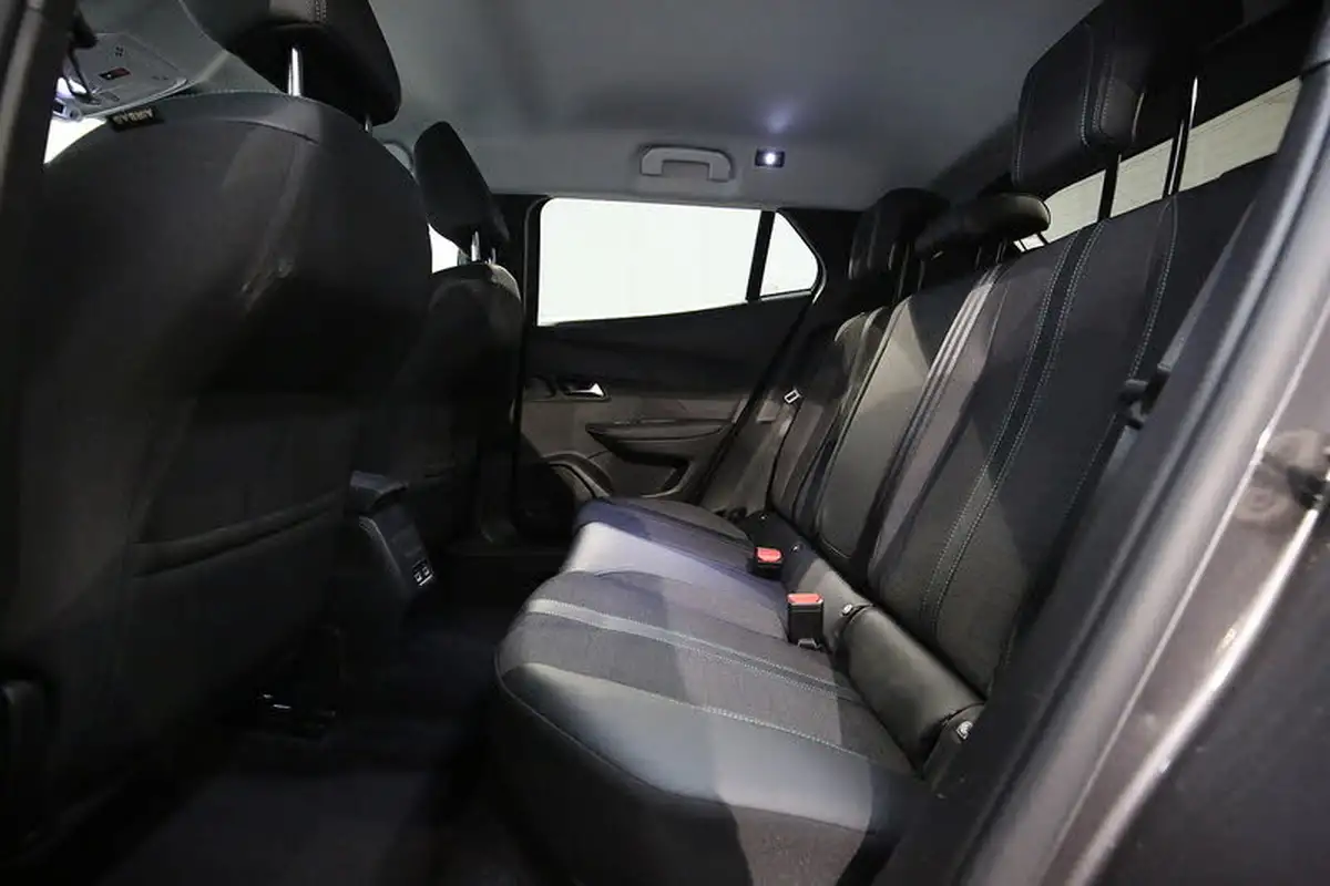 2021-peugeot-2008-suv-12-puretech-allure-premium-100bhp-big-21