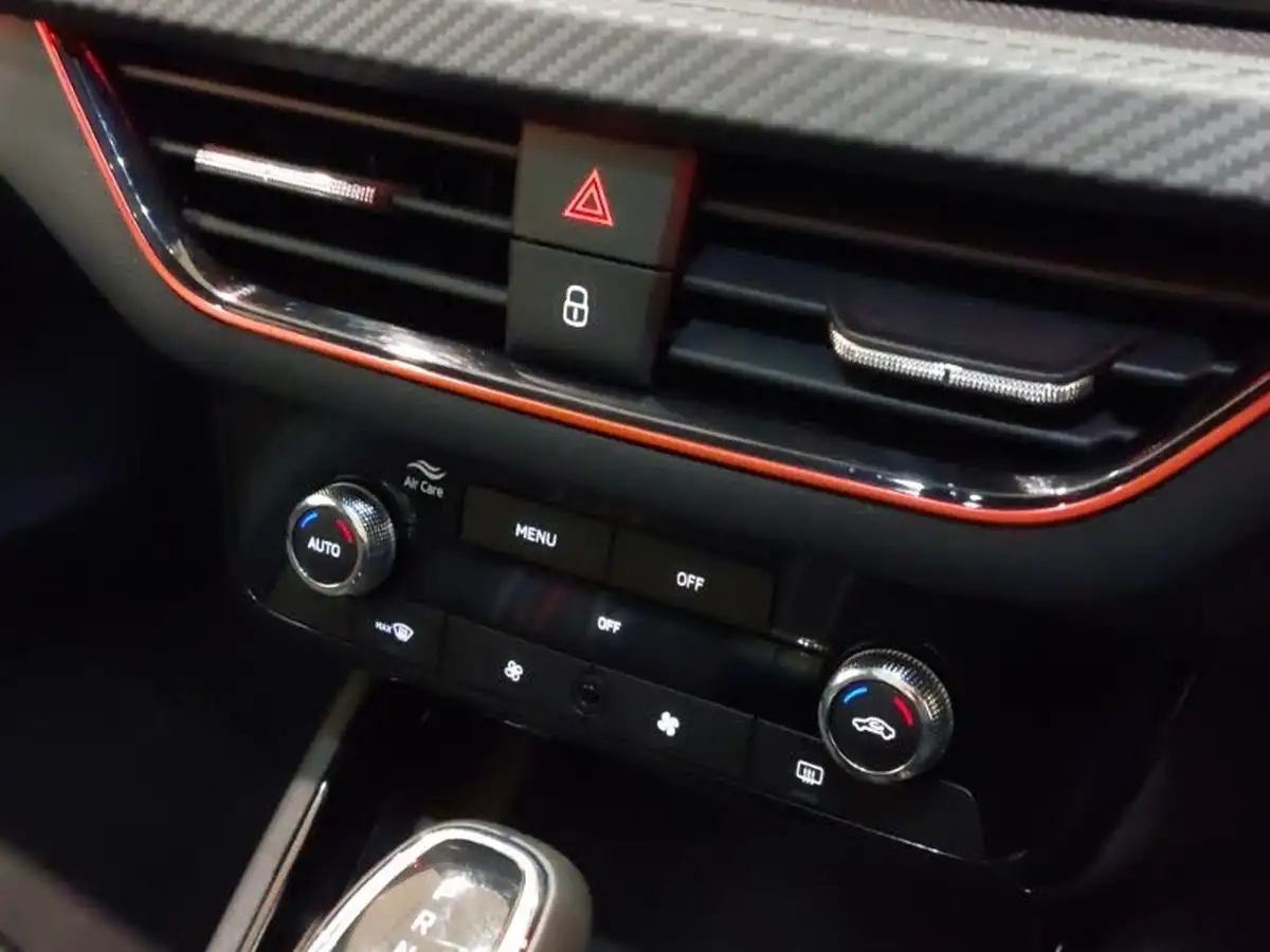 2024-skoda-kamiq-10-tsi-monte-carlo-116ps-dsg-big-14
