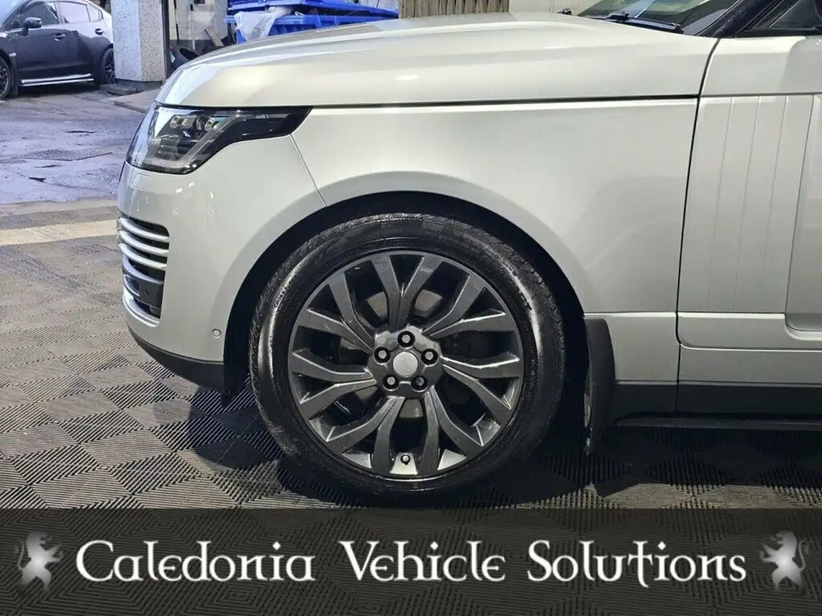 2019-land-rover-range-rover-30-sd-v6-vogue-big-23