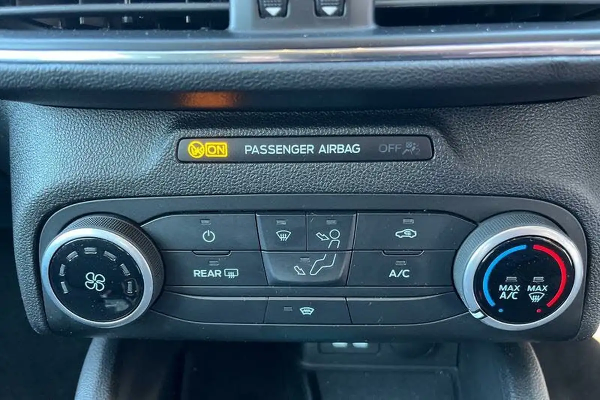 2021-ford-focus-big-32