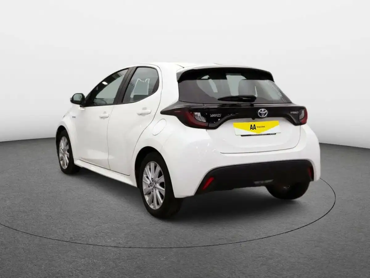 2021-toyota-yaris-15-vvt-i-icon-114bhp-hybrid-1490cc-e-cvt-big-2