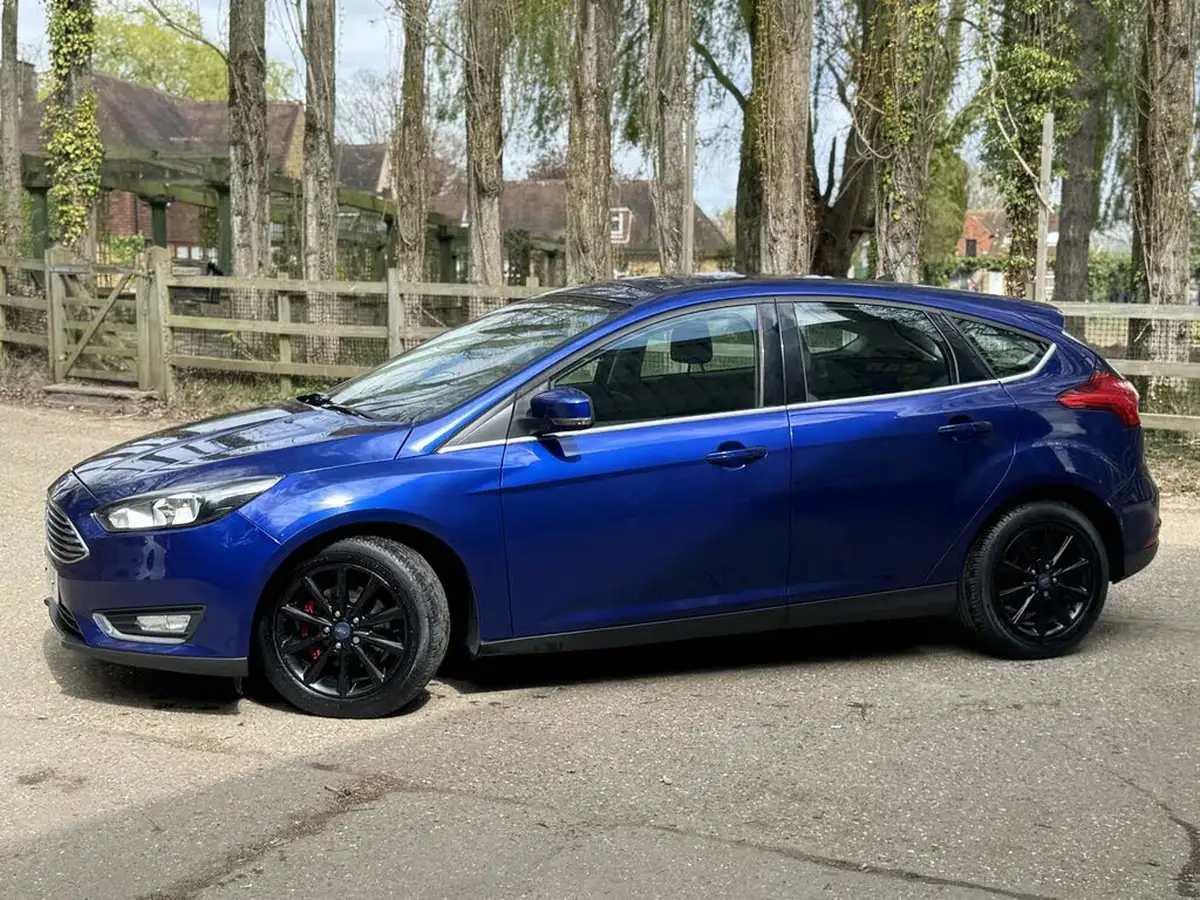2016-ford-focus-10t-titanium-125ps-hatchback-big-10