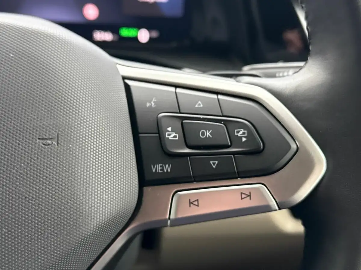 2024-volkswagen-multivan-14-tsi-style-standard-big-35