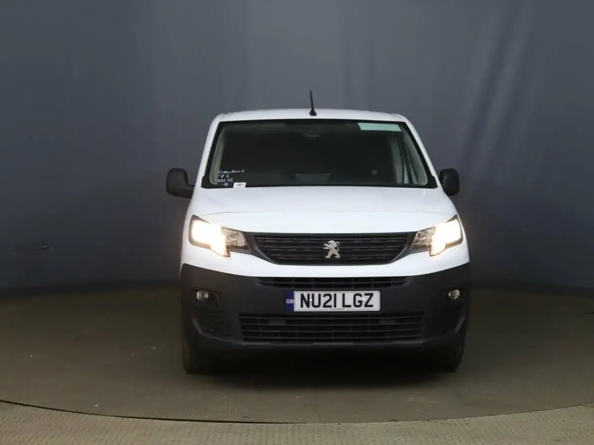 2021-peugeot-partner-15-bluehdi-1000-professional-100ps-eu6dt-panel-big-1