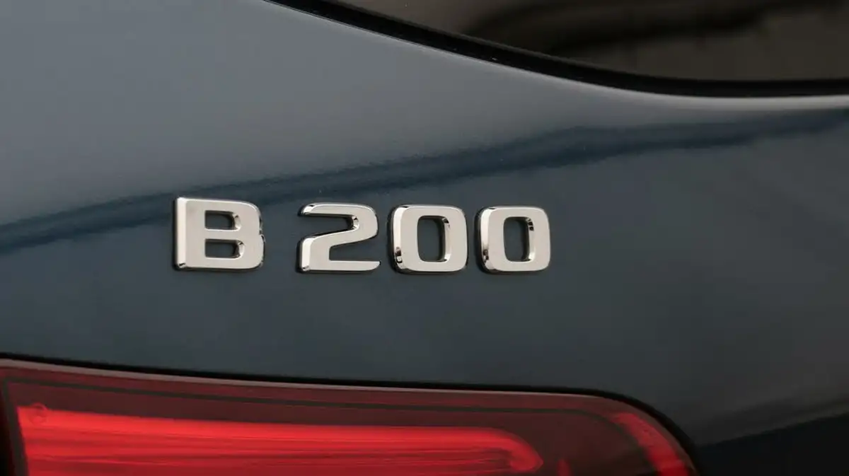 2020-mercedes-benz-b-class-13-b200-amg-line-premium-plus-big-23