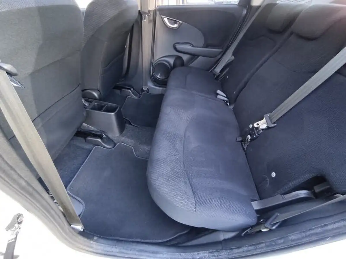 2012-honda-jazz-13-he-big-22