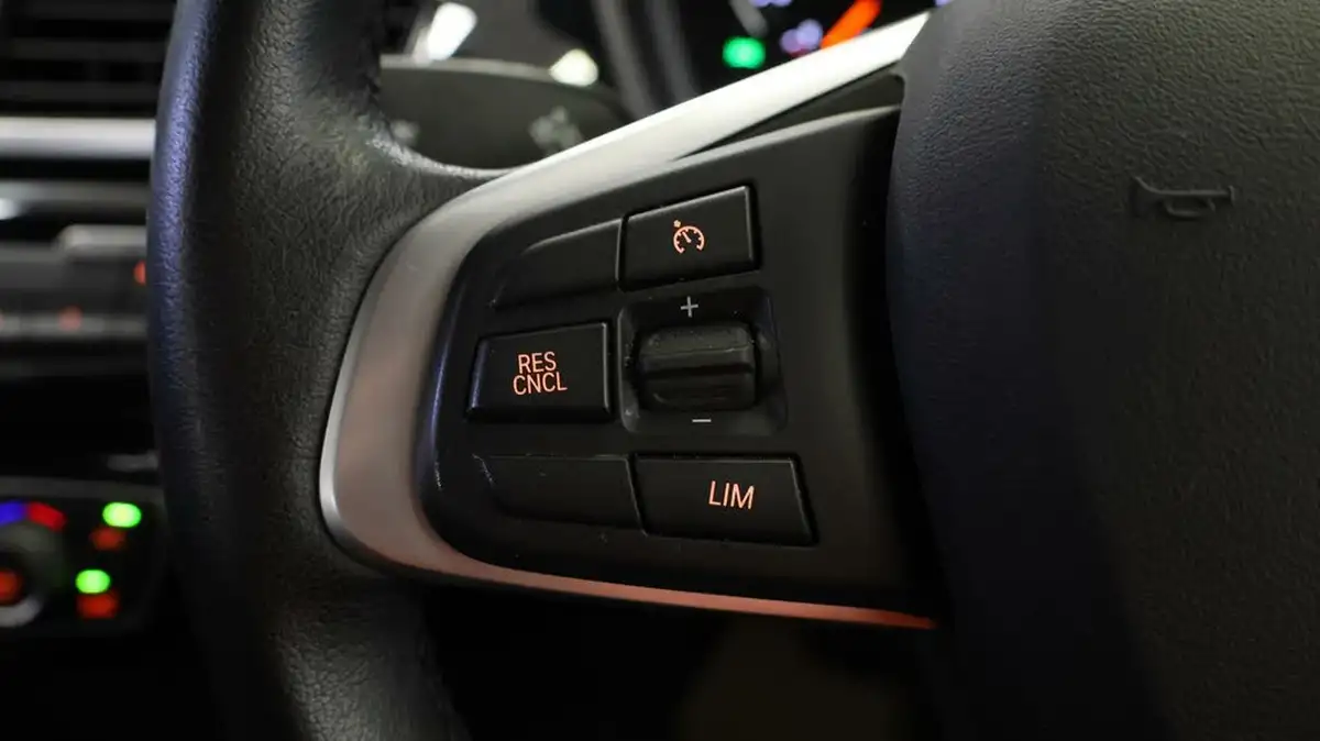 2022-bmw-x1-15-xdrive-25e-phev-sport-big-22