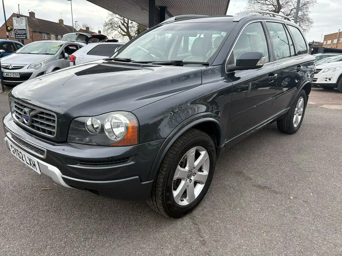 2012-volvo-xc90-24td-d5-se-200bhp-big-2