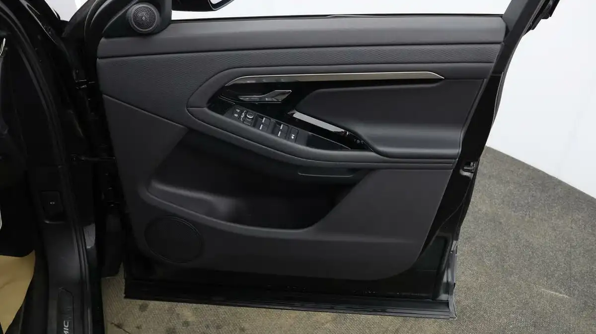 2021-land-rover-range-rover-evoque-15-p300e-r-dynamic-s-big-14