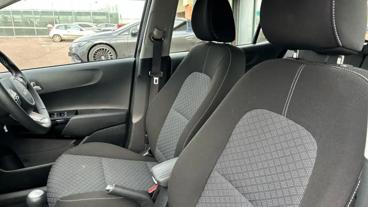 2024-kia-picanto-10-2-big-12