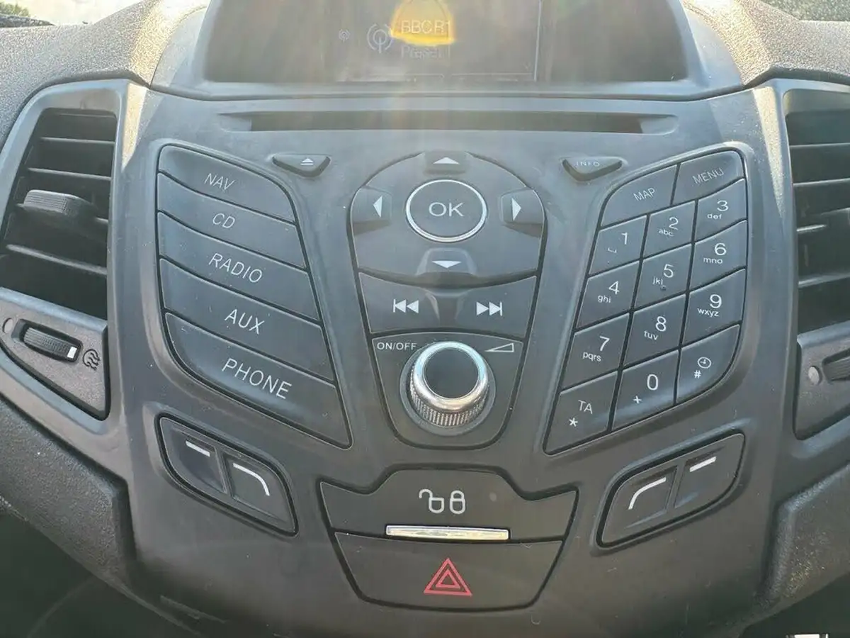 2017-ford-fiesta-10t-st-line-125ps-3d-big-33