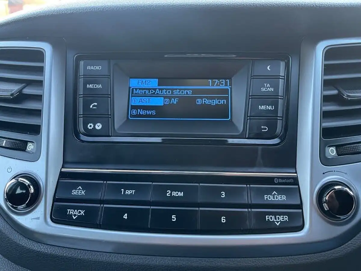 2016-hyundai-tucson-17crdi-blue-drive-se-116ps-big-21