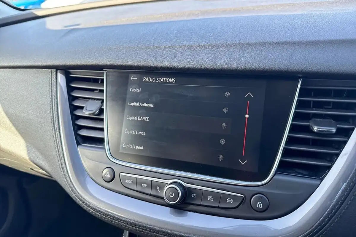 2020-vauxhall-grandland-x-12-sri-nav-big-45