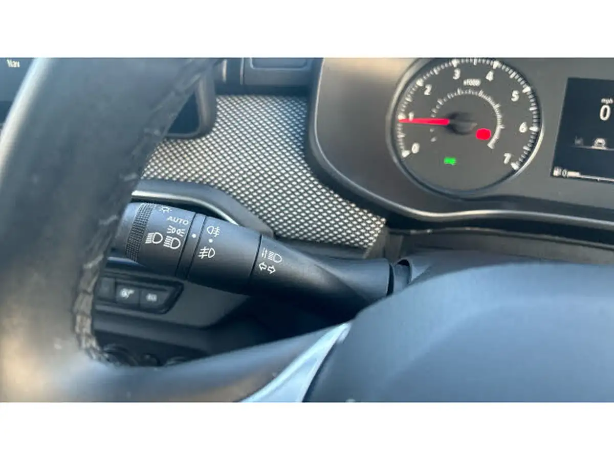 2022-dacia-sandero-stepway-10-tce-comfort-90bhp-big-22