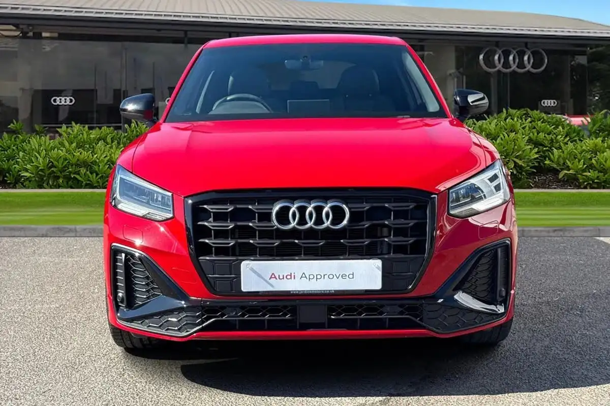 2022-audi-q2-15-35-tfsi-black-edition-s-tronic-big-5
