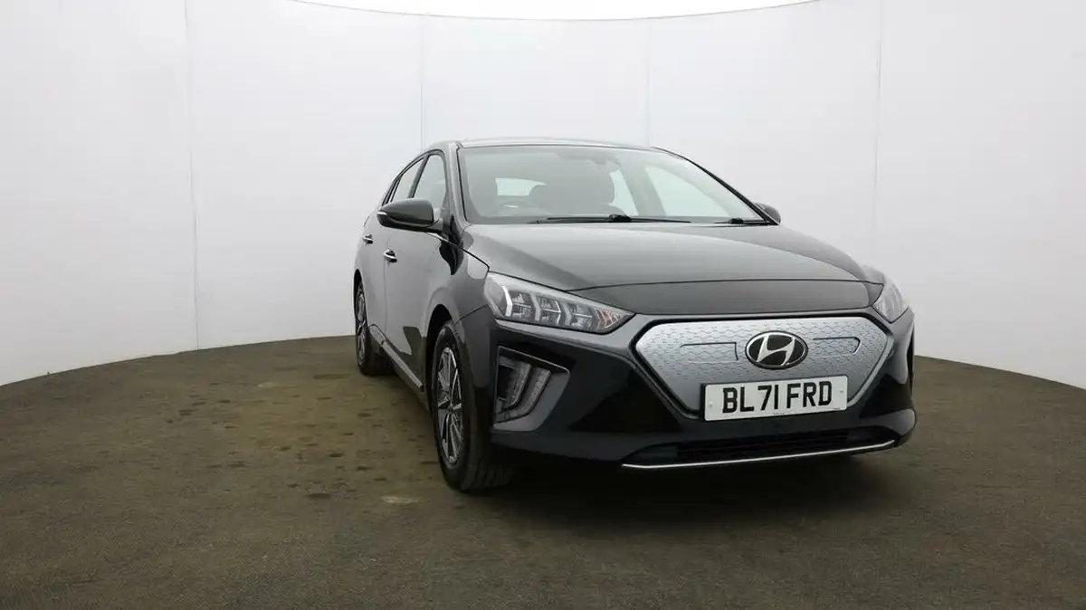 2022-hyundai-ioniq-e-premium-electric-big-36