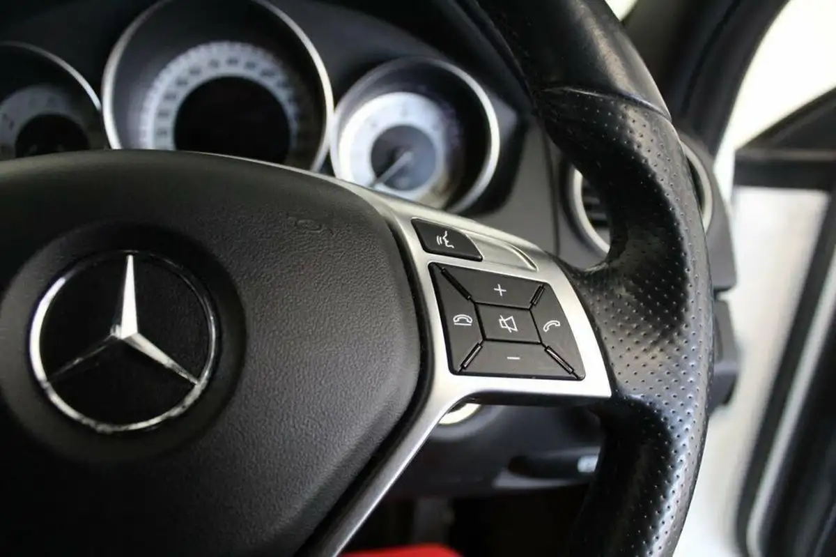 2015-mercedes-benz-c-class-21cdi-c250-cdi-amg-sport-edition-premium-7g-tronic-plus-big-36
