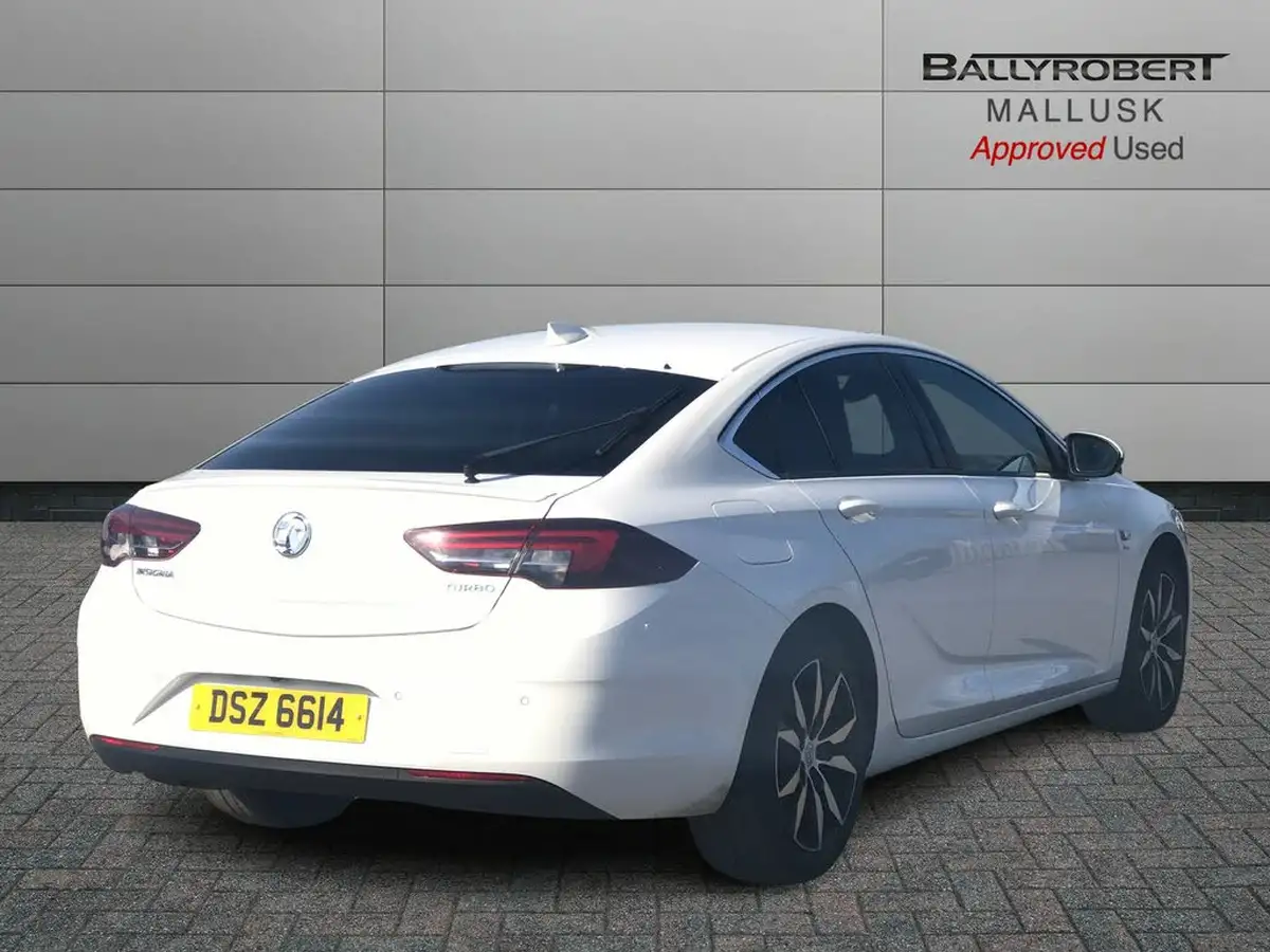 2018-vauxhall-insignia-grand-sport-15-turbo-sri-big-14