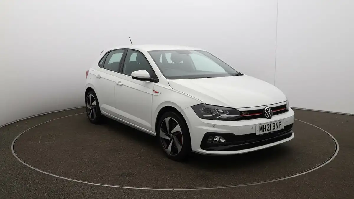 2021-volkswagen-polo-20-tsi-gti-big-35