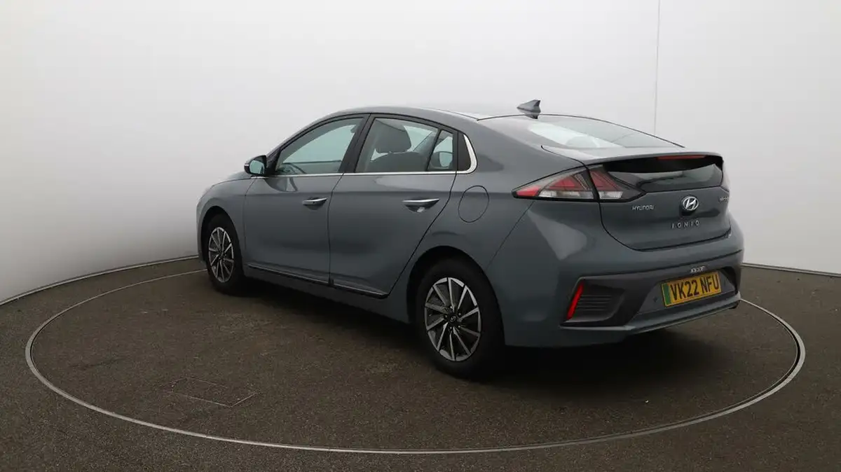 2022-hyundai-ioniq-e-premium-electric-big-54