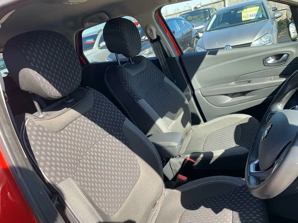 2017-renault-captur-12-dynamique-s-nav-big-24