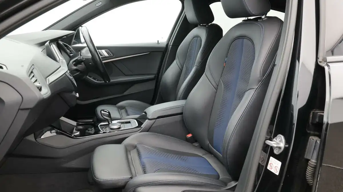 2022-bmw-1-series-15-118i-m-sport-lcp-dct-big-14