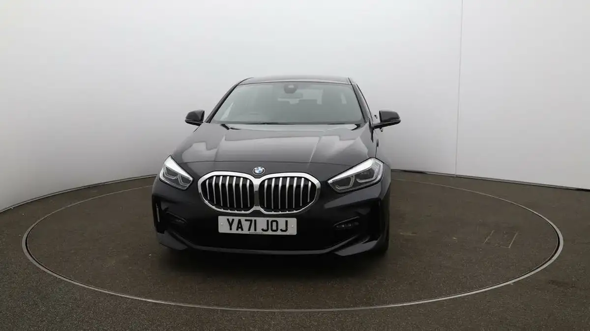 2022-bmw-1-series-15-118i-m-sport-lcp-dct-big-32