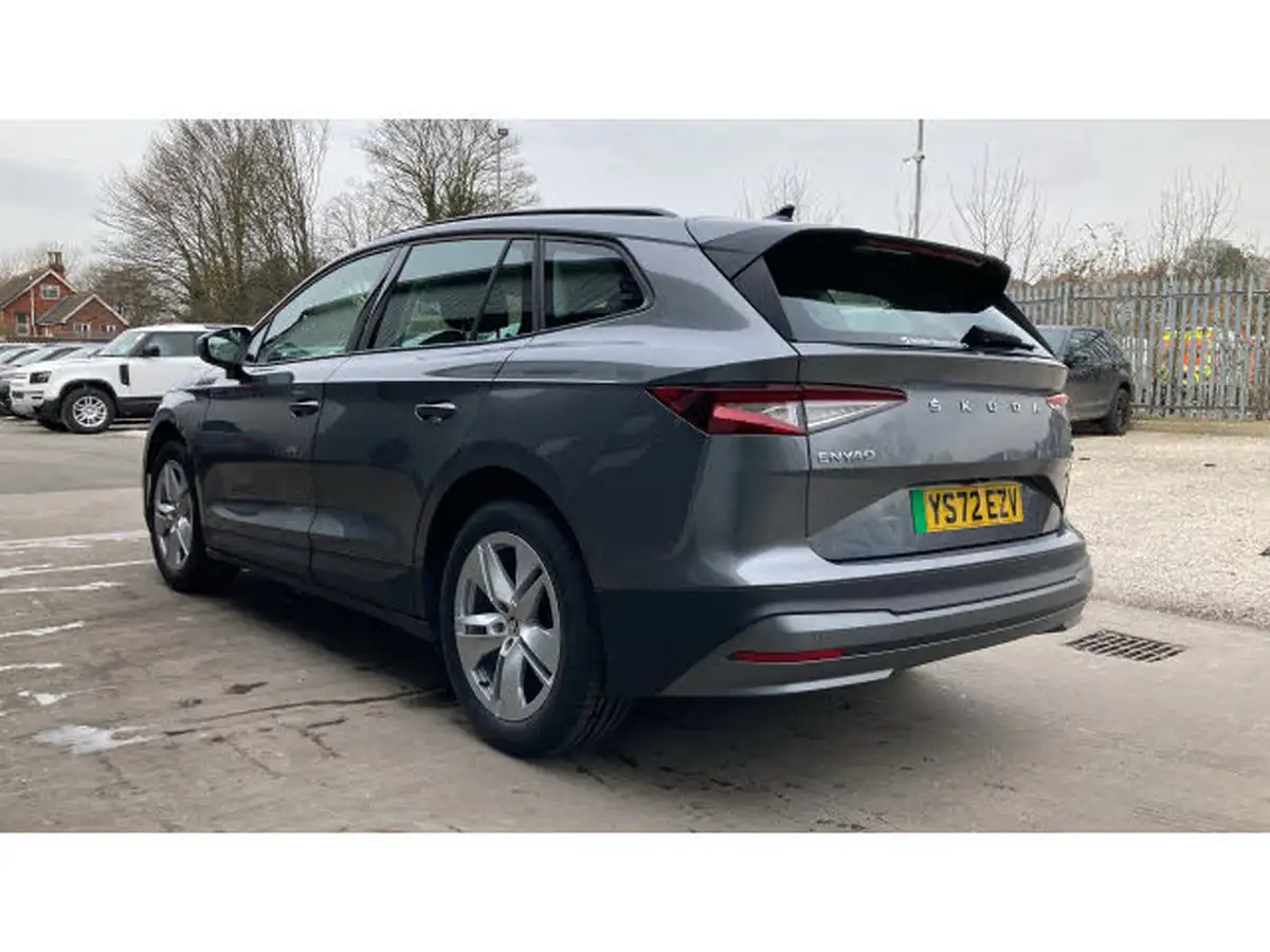2022-skoda-enyaq-e-60-big-1