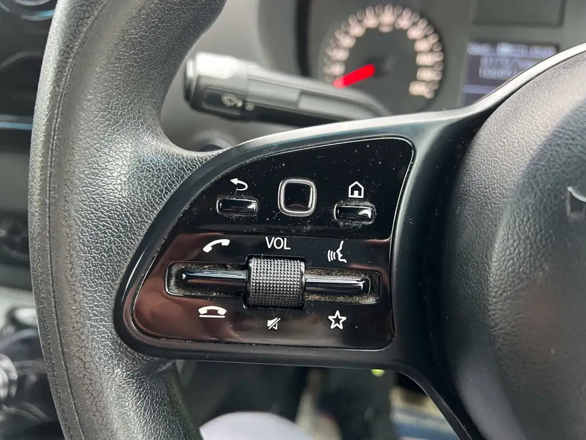 2018-mercedes-benz-sprinter-21cdi-311-l2h1-panel-van-rwd-eco-gear-360-big-26