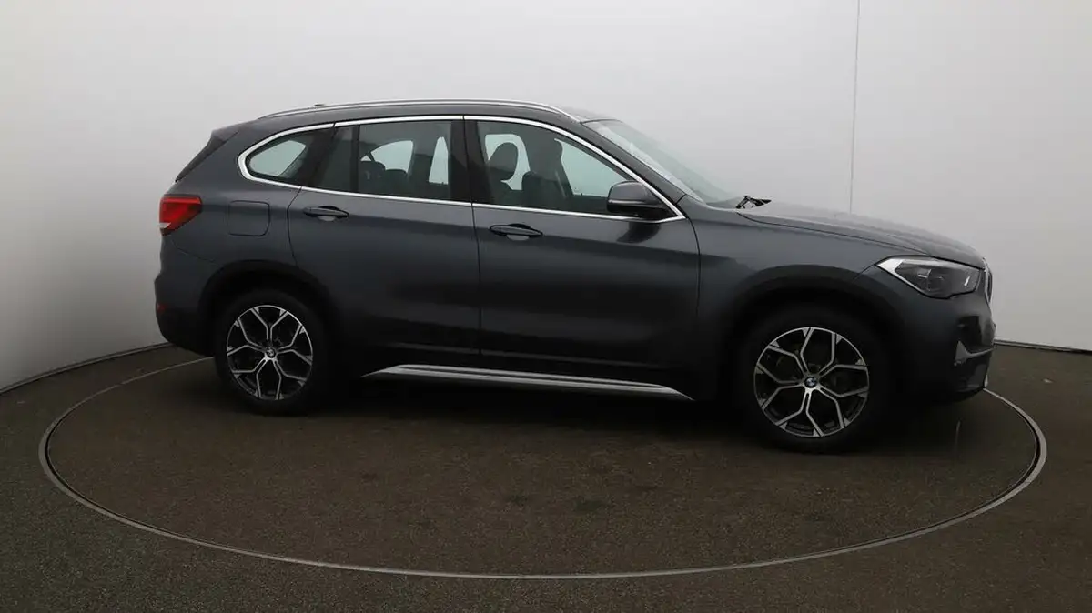 2020-bmw-x1-15-sdrive18i-xline-big-37