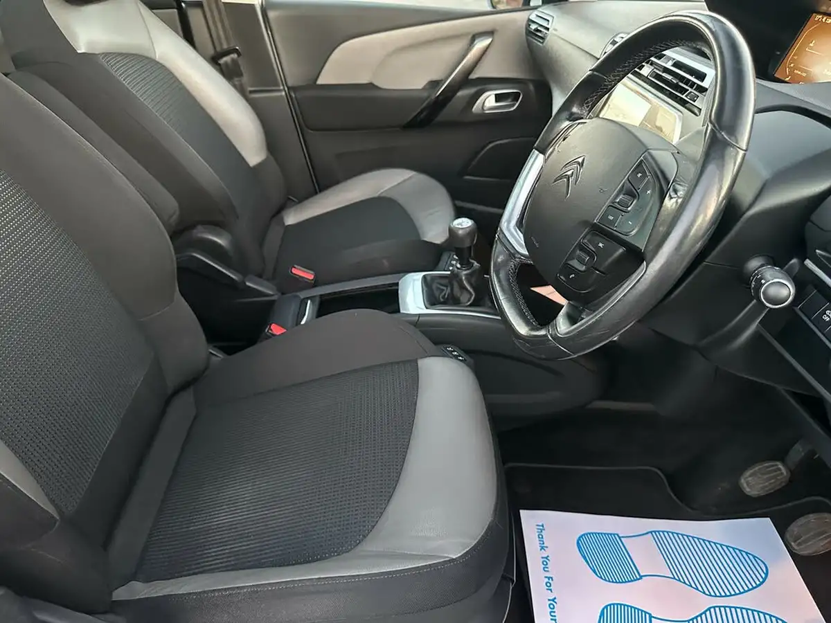 2014-citroen-c4-picasso-16e-hdi-exclusive-big-27