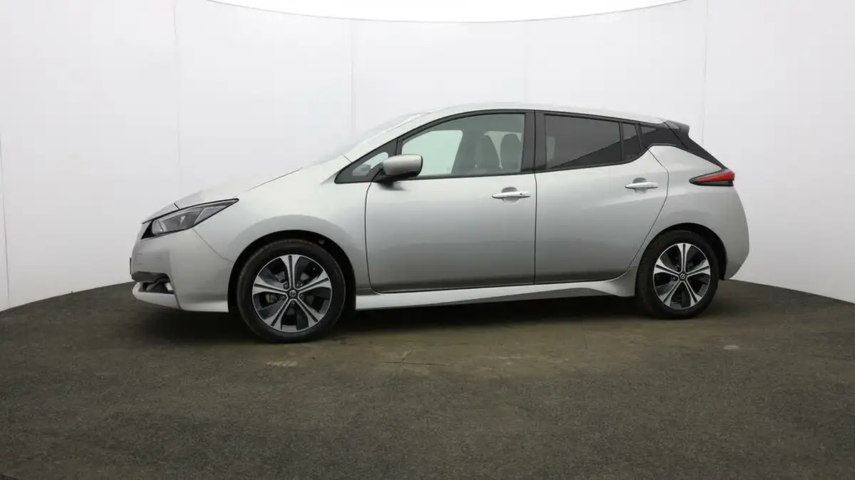 2022-nissan-leaf-e-n-connecta-big-25