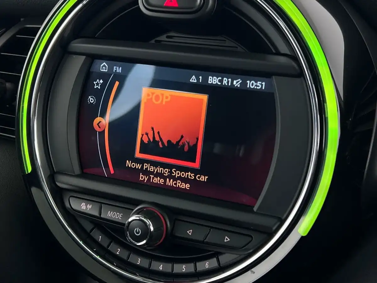 2020-mini-cooper-15-cooper-exclusive-hatchback-5d-auto-big-23