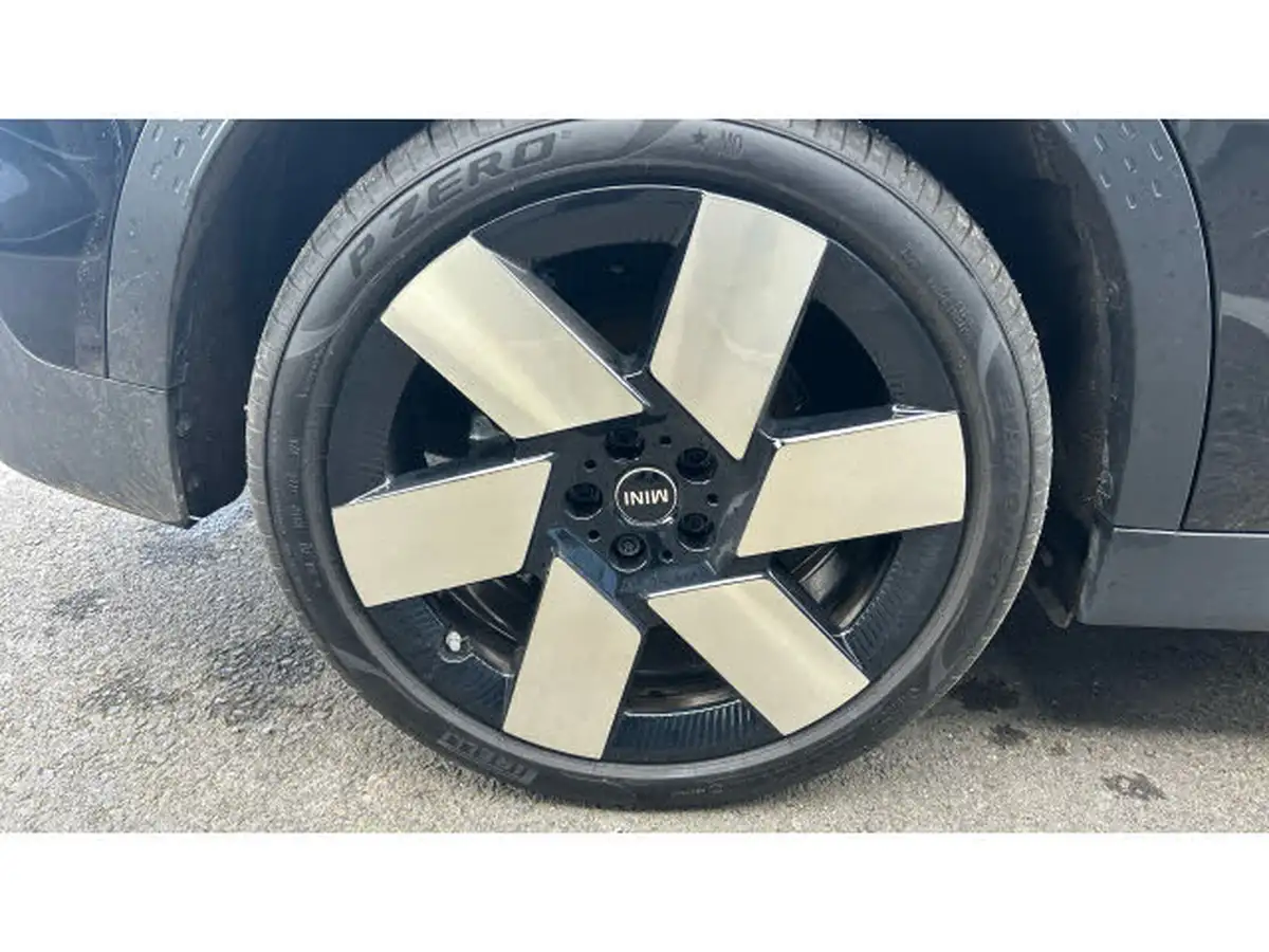 2024-mini-countryman-e-cooper-e-exclusive-big-24