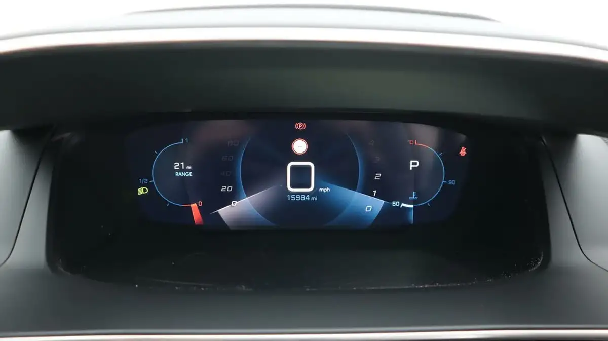 2020-peugeot-208-12-puretech-allure-100bhp-eat8-big-10
