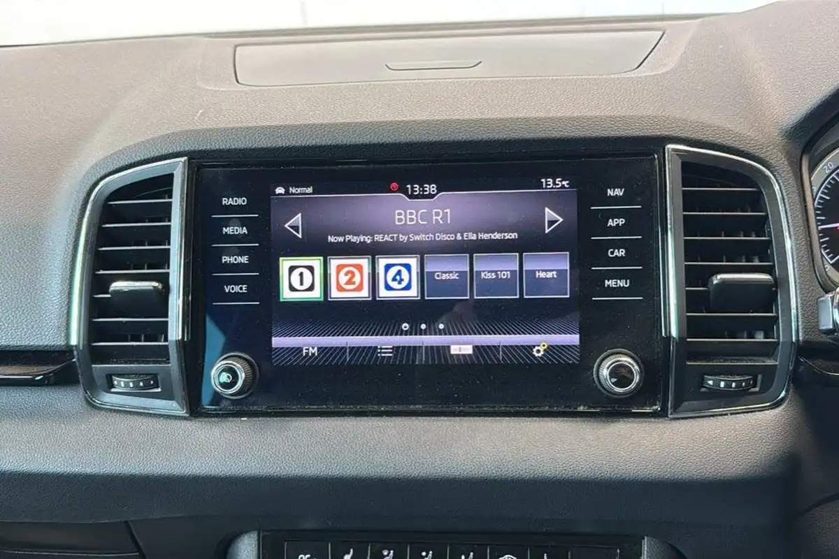 2019-skoda-karoq-16tdi-se-l-dsg-big-19