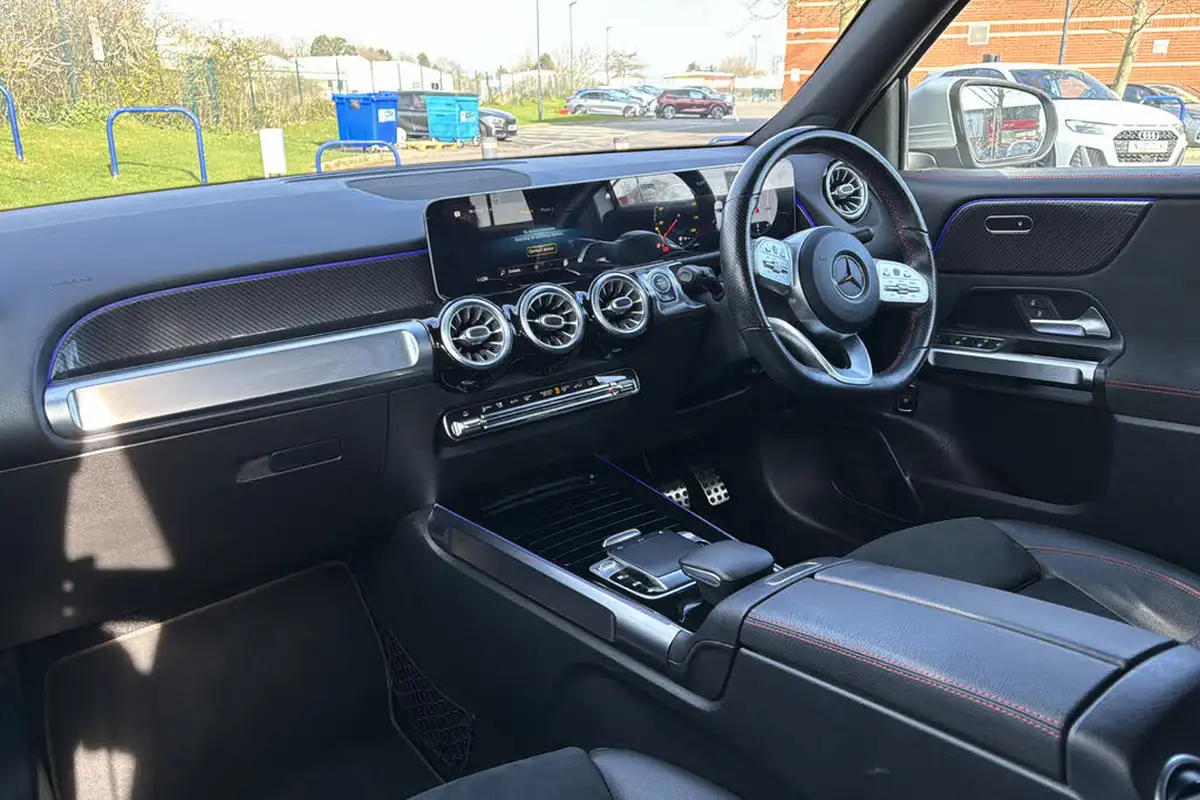 2020-mercedes-benz-glb-class-20d-glb220d-amg-line-premium-5-big-9