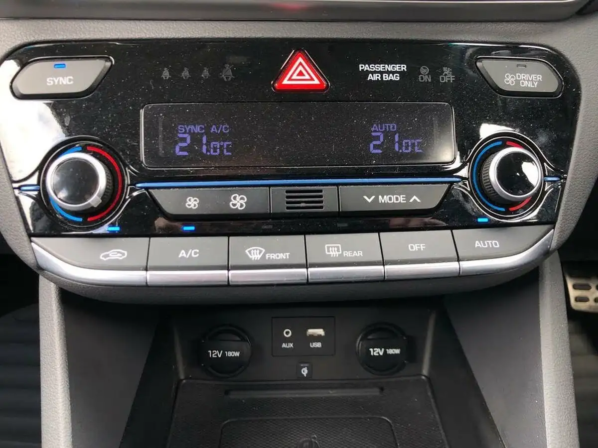 2019-hyundai-ioniq-16-gdi-premium-se-plug-in-hybrid-big-26