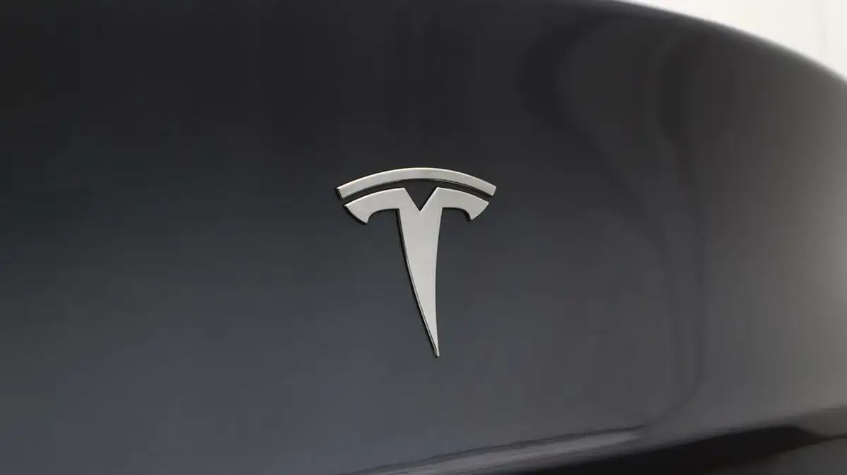 2022-tesla-model-y-e-long-range-big-20