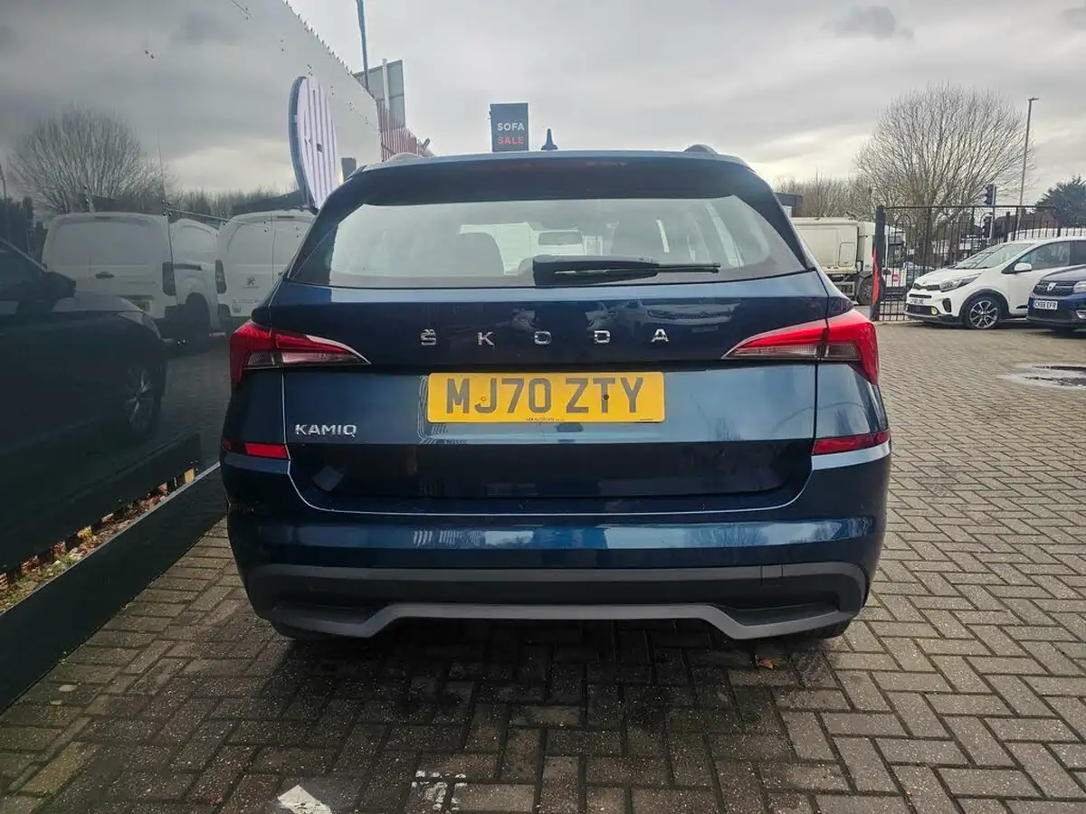 2020-skoda-kamiq-10-tsi-s-big-8