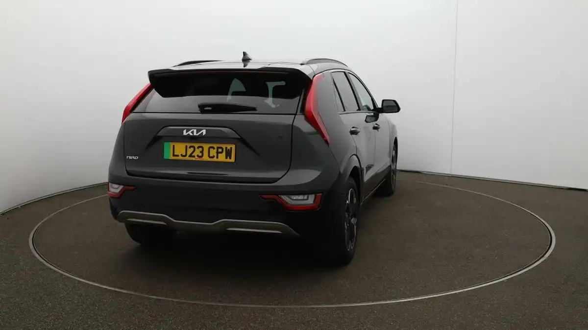 2022-kia-e-niro-ev-3-big-48