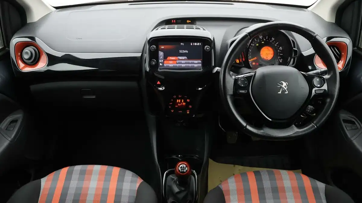 2020-peugeot-108-10-collection-ss-hatchback-big-12
